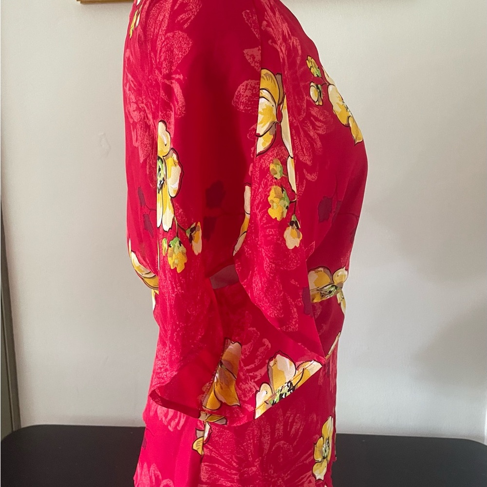 Stunning Michele Michelle Kimono Red Wrap Blouse with Short Sleeves a Tie Front - Picture 5 of 9